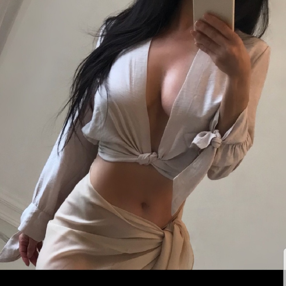 Tie front top